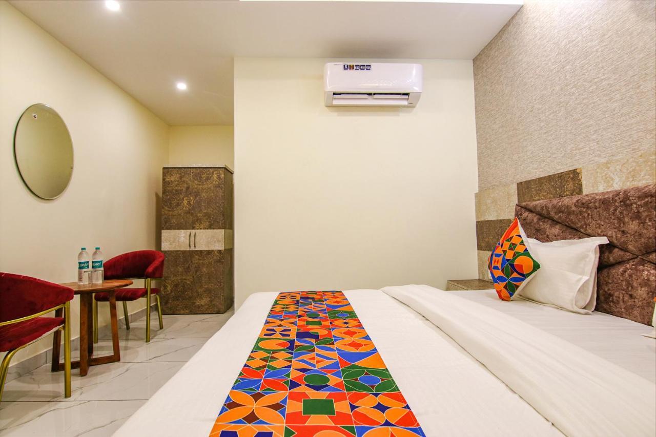 Fabhotel Meridian Inn Mohali Exterior foto