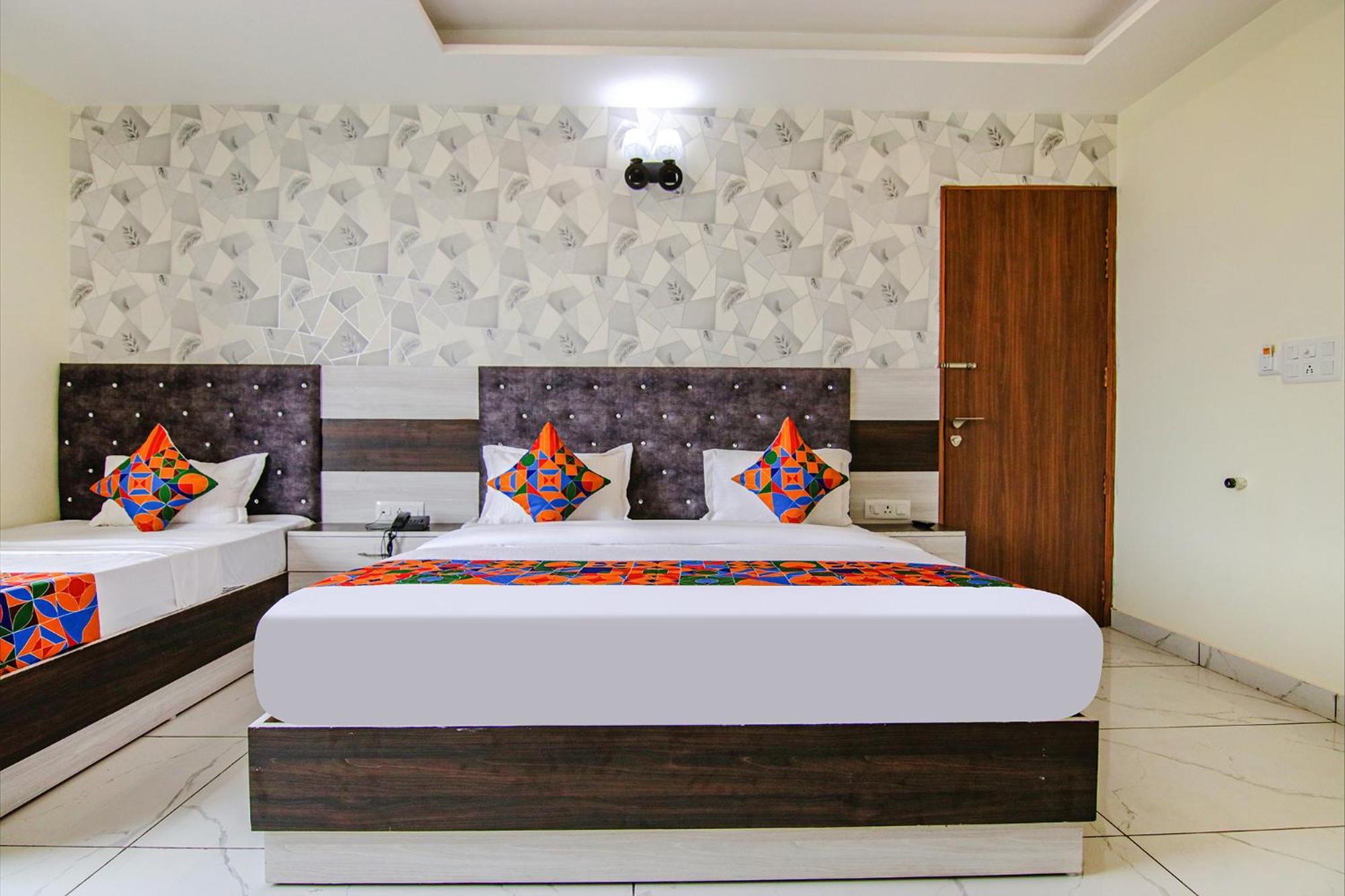 Fabhotel Meridian Inn Mohali Exterior foto